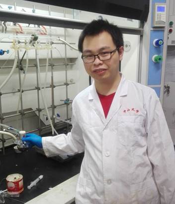 说明: D:\2019\WeChat Files\shleegzhu\Files\2017禁漫天堂
“寻访校友足迹”校友(稿件、图片)\2017禁漫天堂
“寻访校友足迹”校友(稿件、图片)\陈文斌师兄\陈文斌师兄.jpg